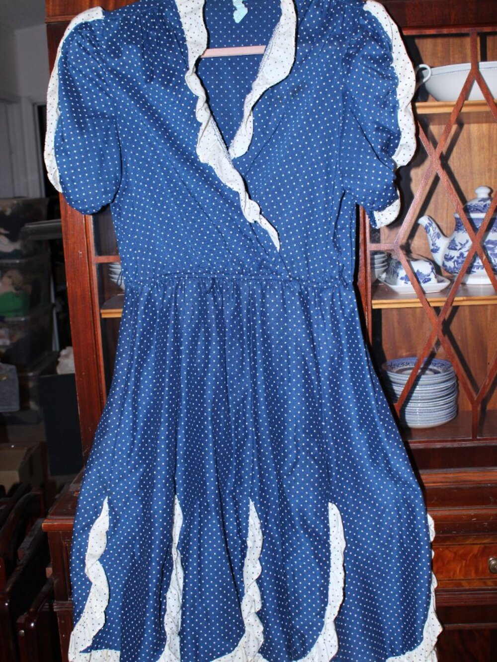 Vintage Ruffled V Neck Blue White Polka Dot Dress News from California! Size - Picture 7 of 7